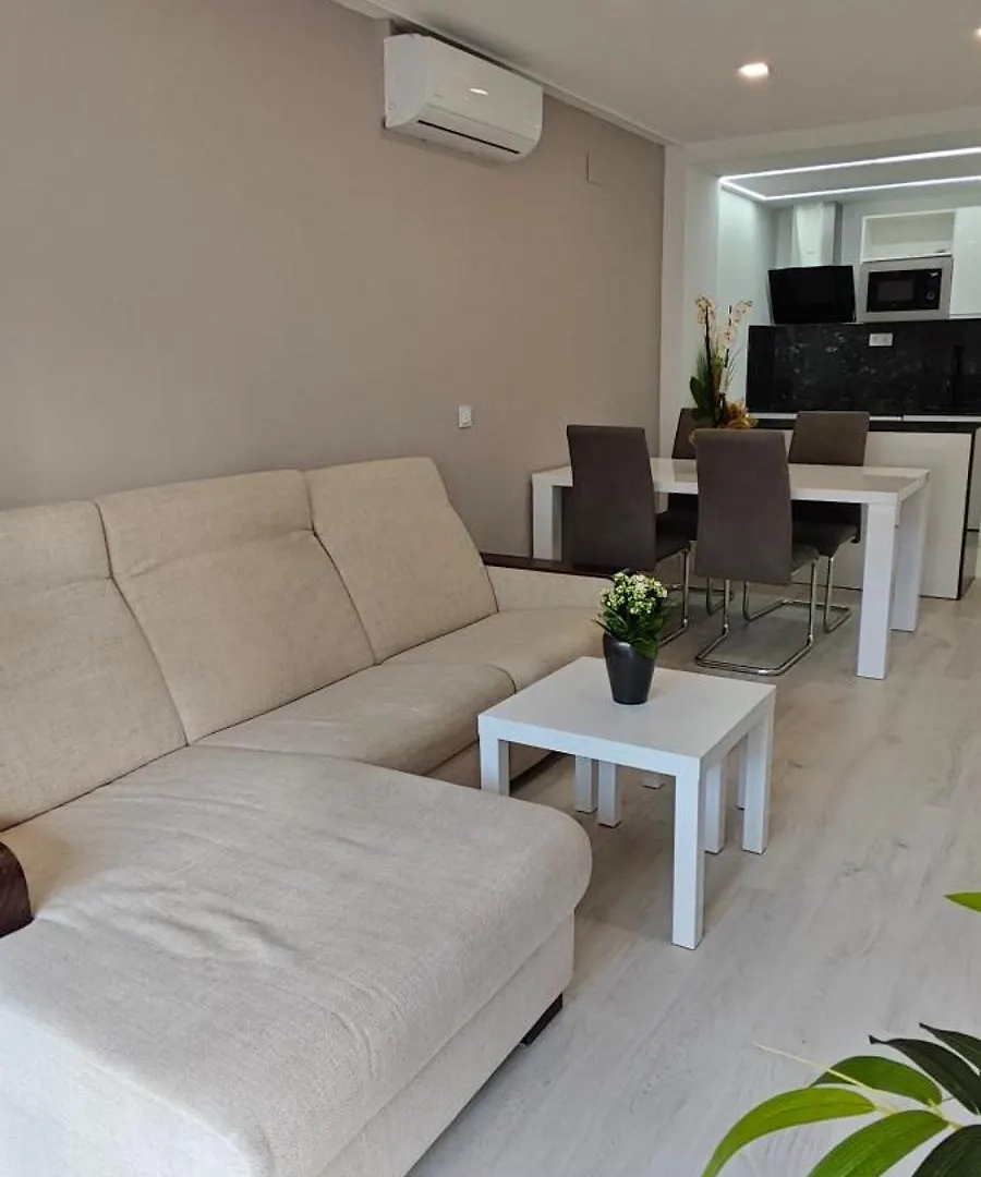 アパート Fantastico Apartamento 2 Habitaciones Dobles サロウ